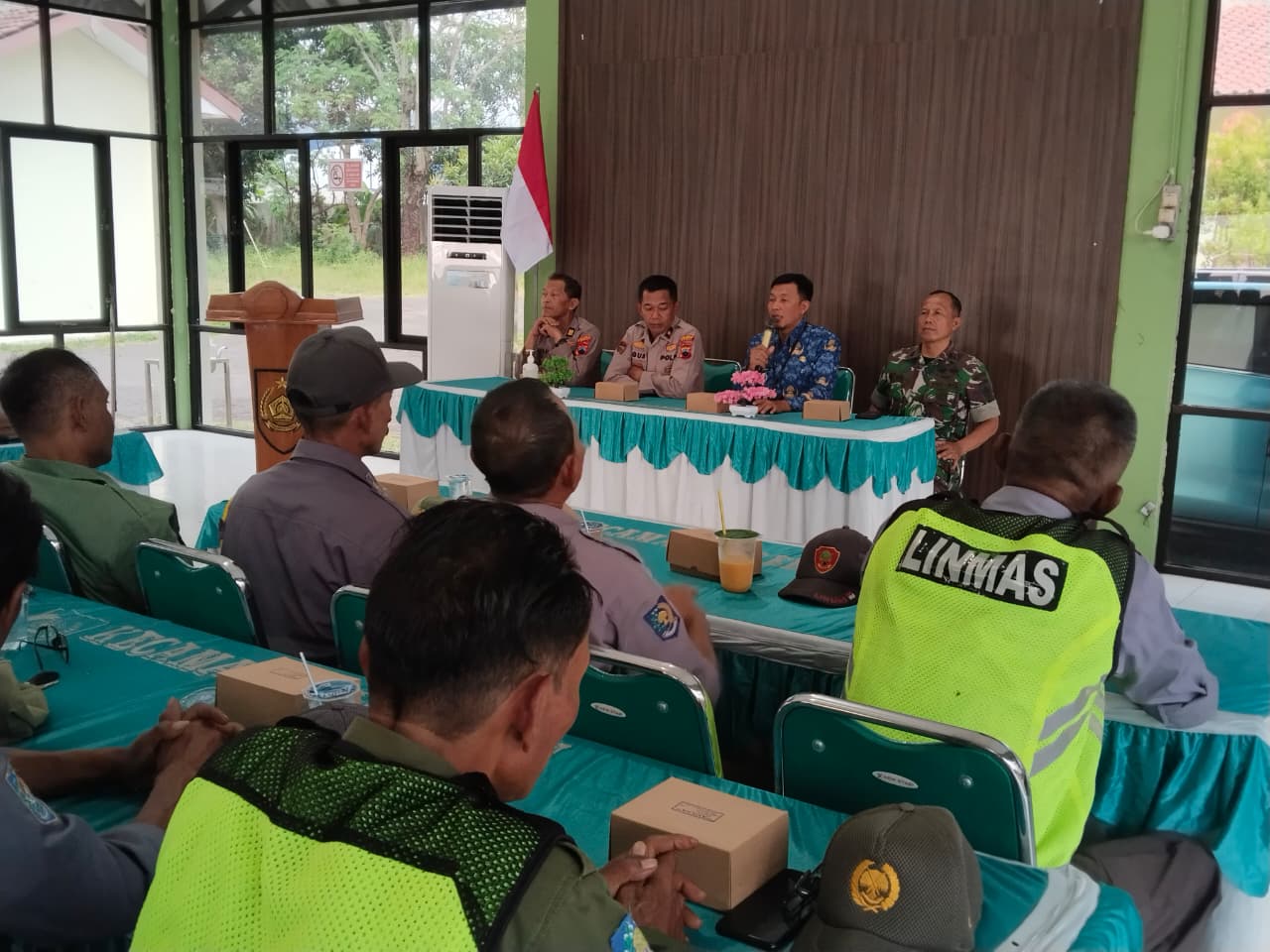 tingkatkan-peran-satlinmas-kecamatan-lebaksiu-gelar-apel-kasatlinmas