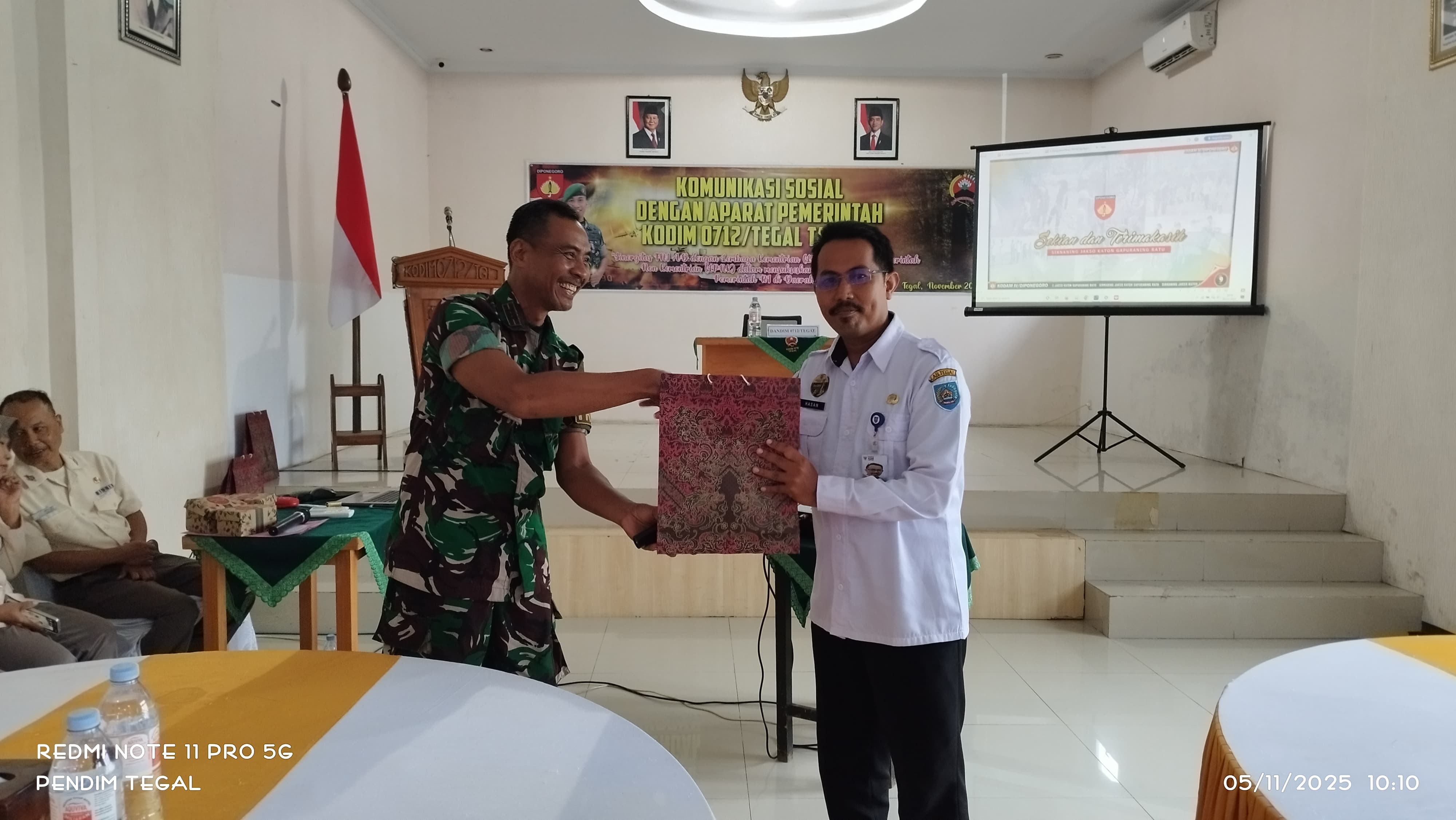 kecamatan-lebaksiu-ikuti-komunikasi-sosial-dengan-aparat-pemerintah-kodim-0712-tegal