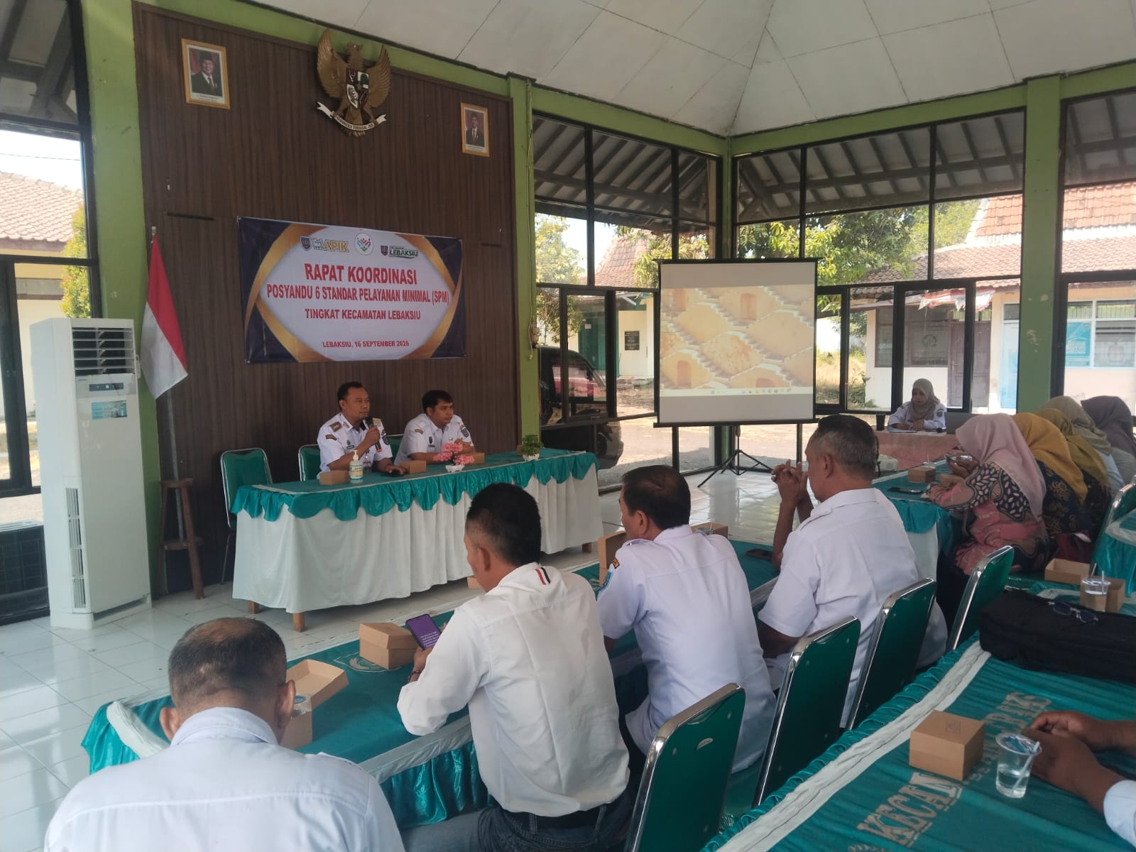 rapat-koordinasi-posyandu-6-spm-tingkat-kecamatan-lebaksiu